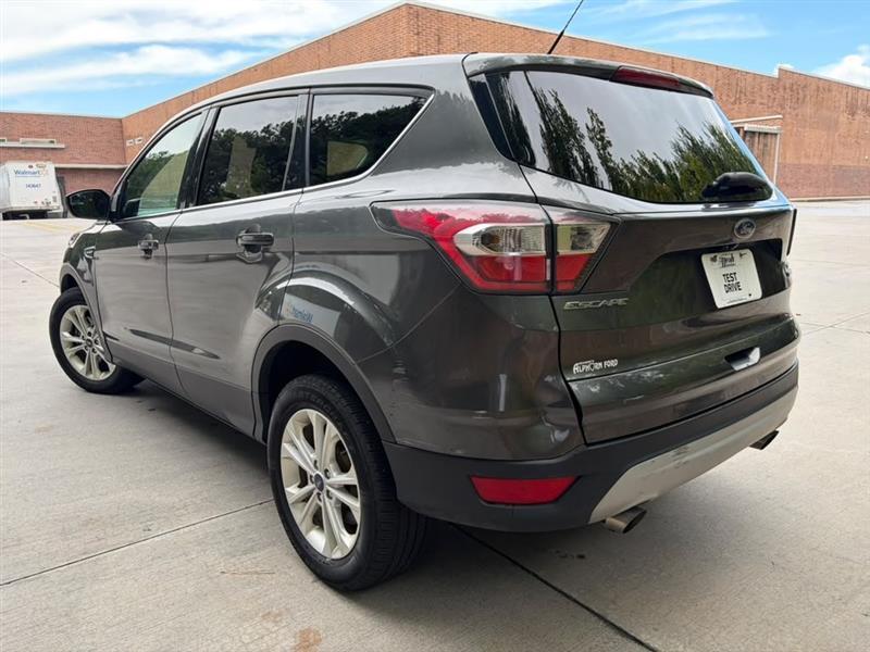 Ford Escape  2017