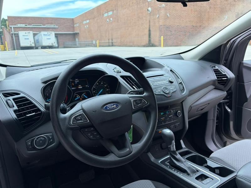 Ford Escape  2017