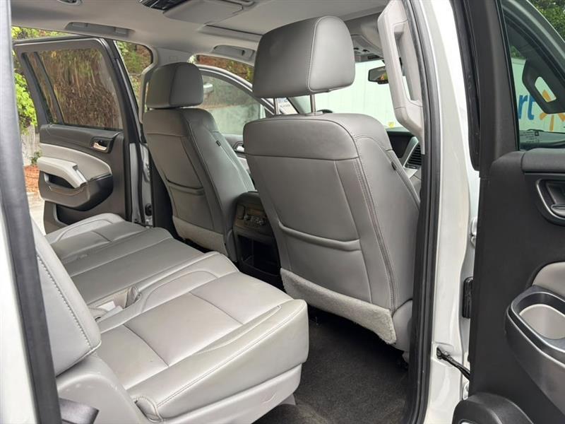 Chevrolet Suburban  2017