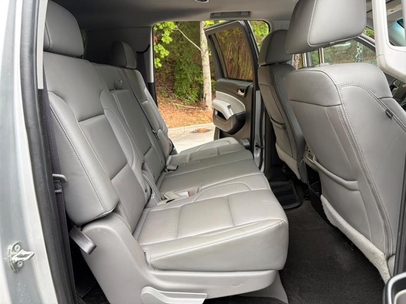 Chevrolet Suburban  2017