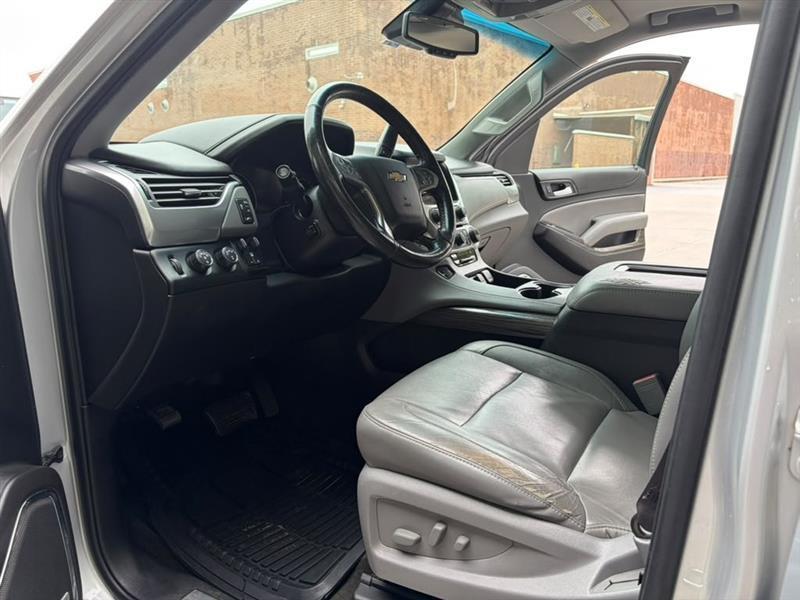 Chevrolet Suburban  2017