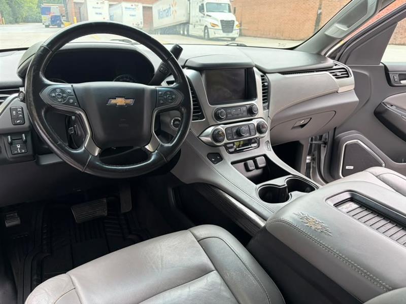 Chevrolet Suburban  2017