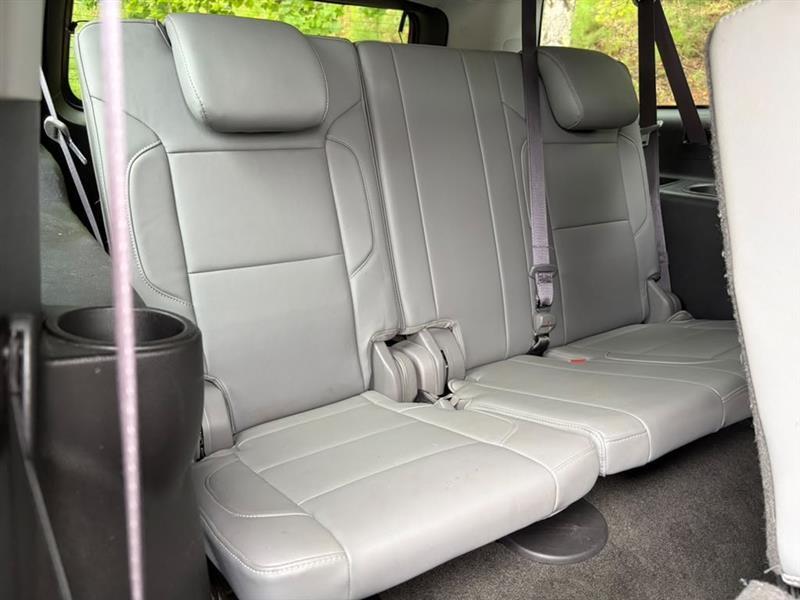 Chevrolet Suburban  2017