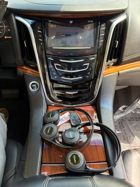 Cadillac Escalade  2015