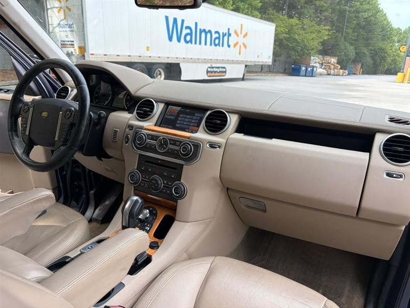 Land Rover LR4  2011