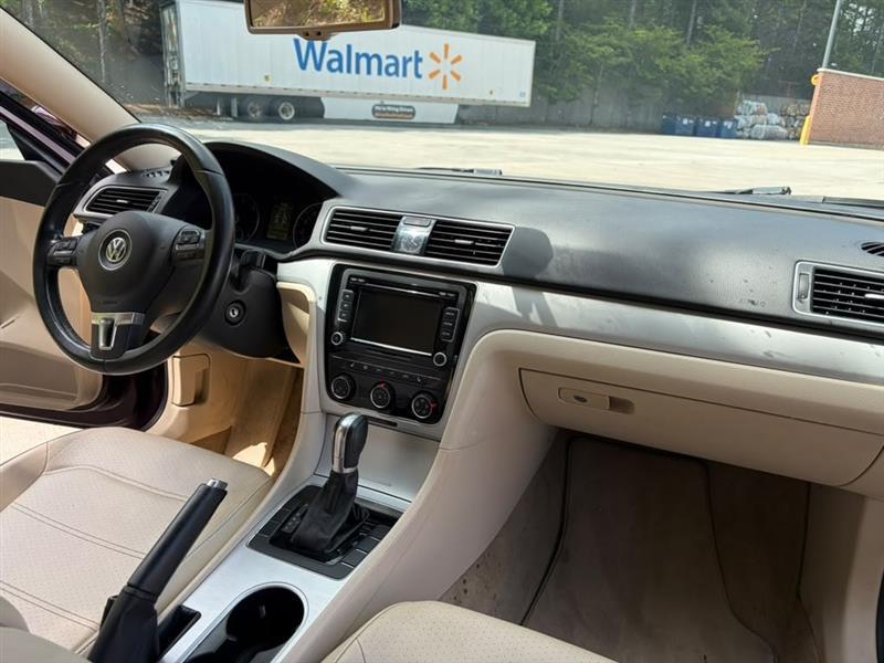 Volkswagen Passat  2013