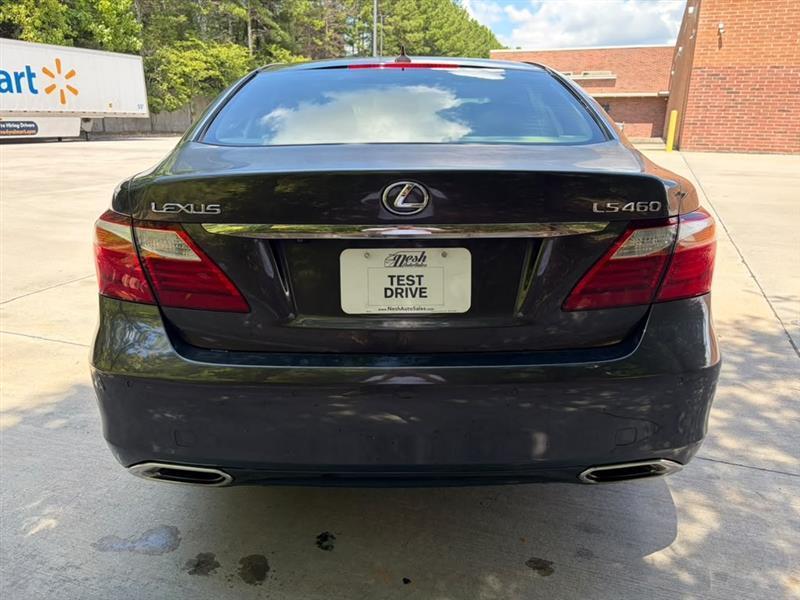 Lexus LS 460  2010