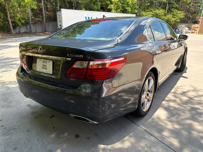 Lexus LS 460  2010