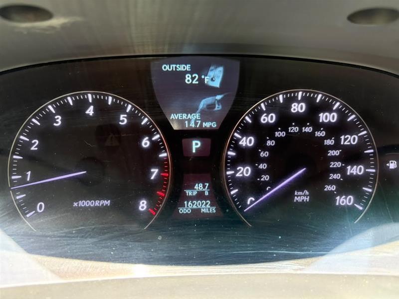 Lexus LS 460  2010