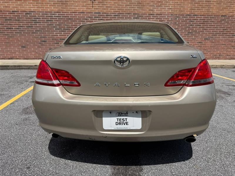 Toyota Avalon  2007