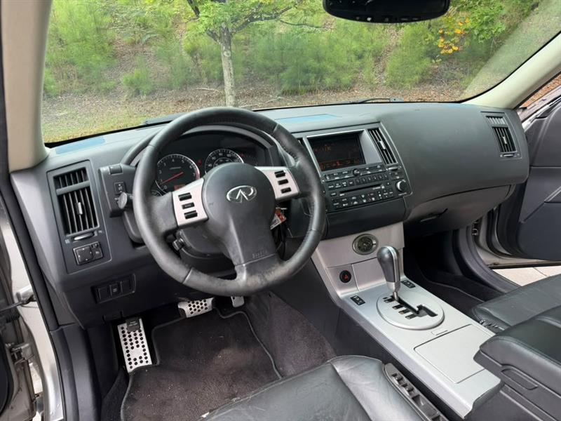 Infiniti FX  2003