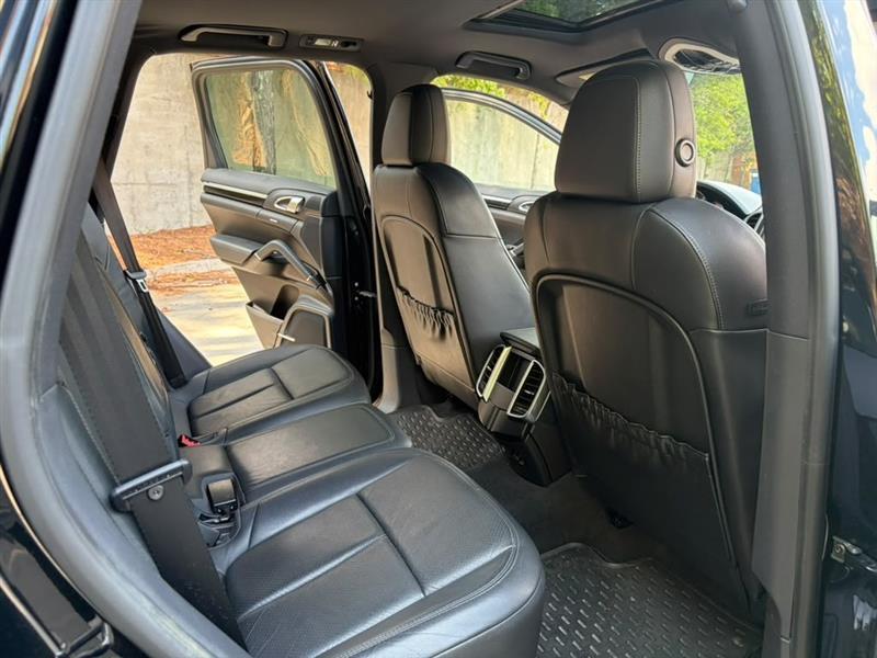 Porsche Cayenne  2013