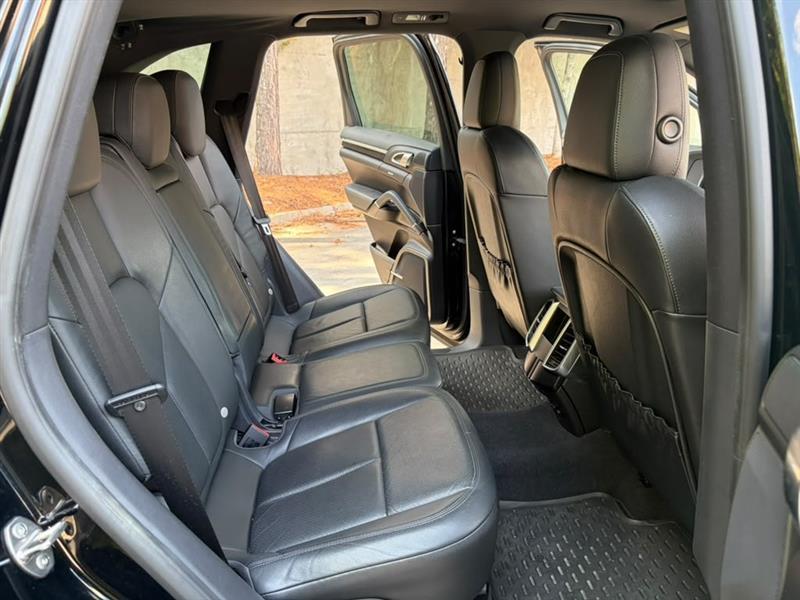 Porsche Cayenne  2013