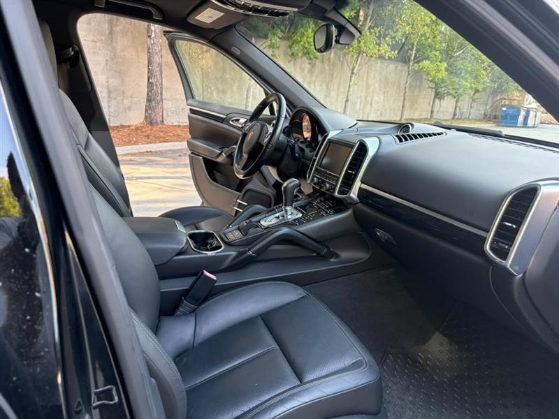 Porsche Cayenne  2013