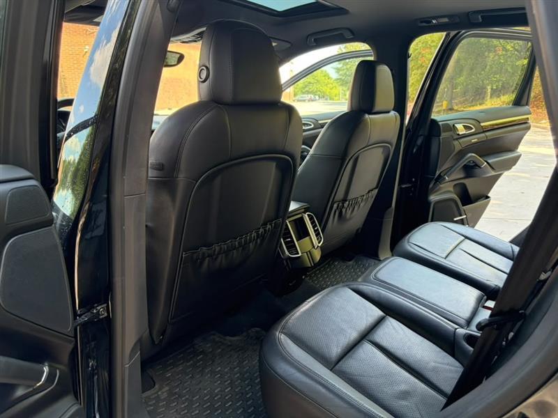 Porsche Cayenne  2013