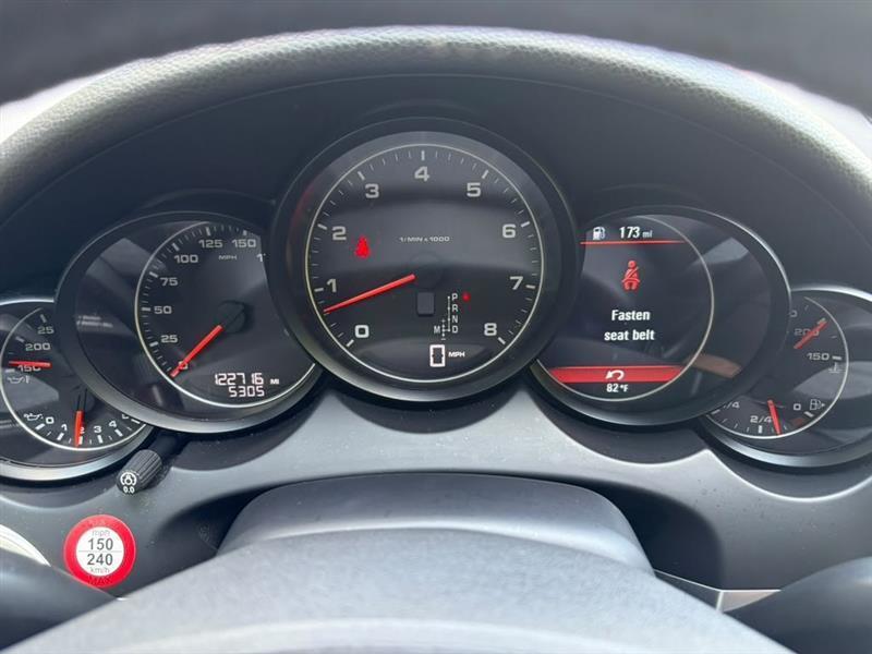 Porsche Cayenne  2013
