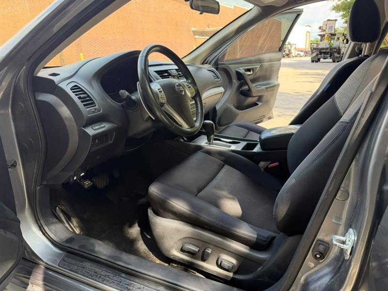 Nissan Altima  2017