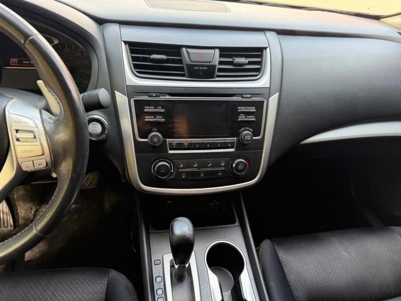 Nissan Altima  2017