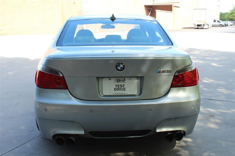 BMW M5  2006