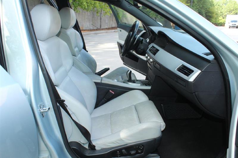BMW M5  2006