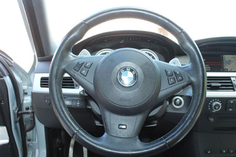 BMW M5  2006