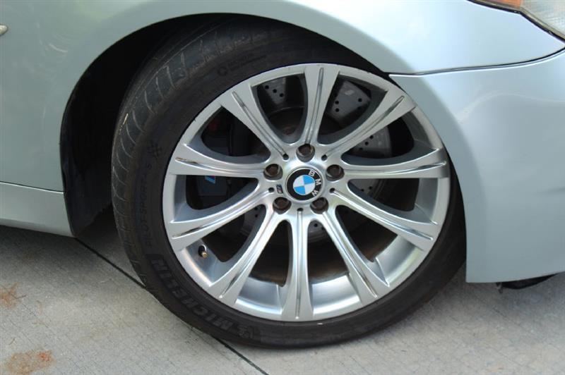 BMW M5  2006