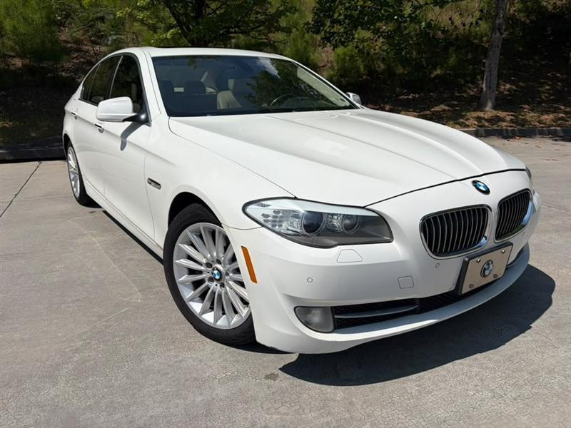 BMW 5-Series  2012
