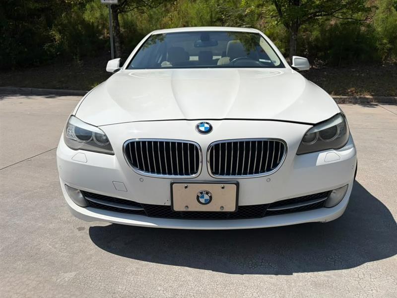 BMW 5-Series  2012