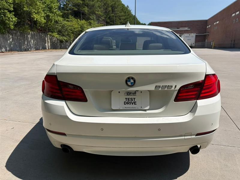 BMW 5-Series  2012