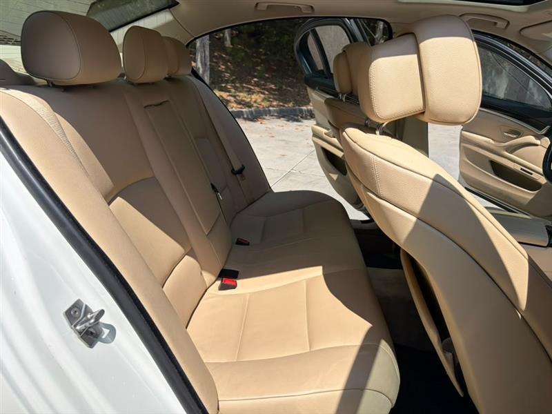 BMW 5-Series  2012