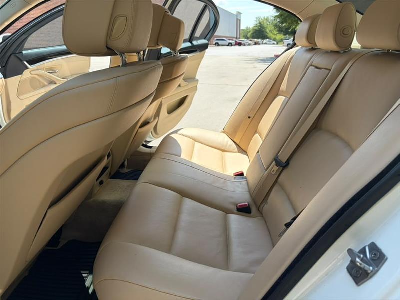 BMW 5-Series  2012