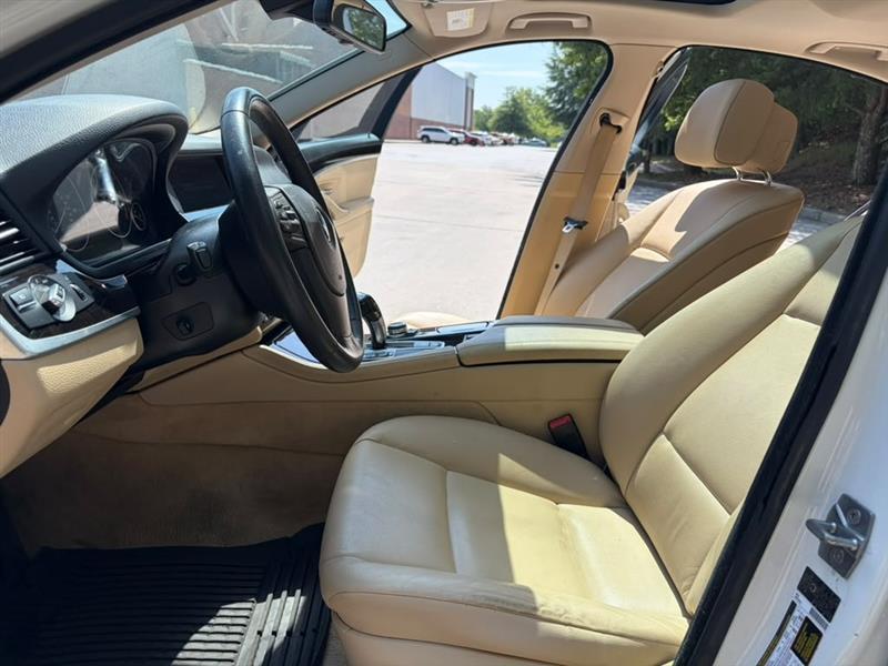BMW 5-Series  2012