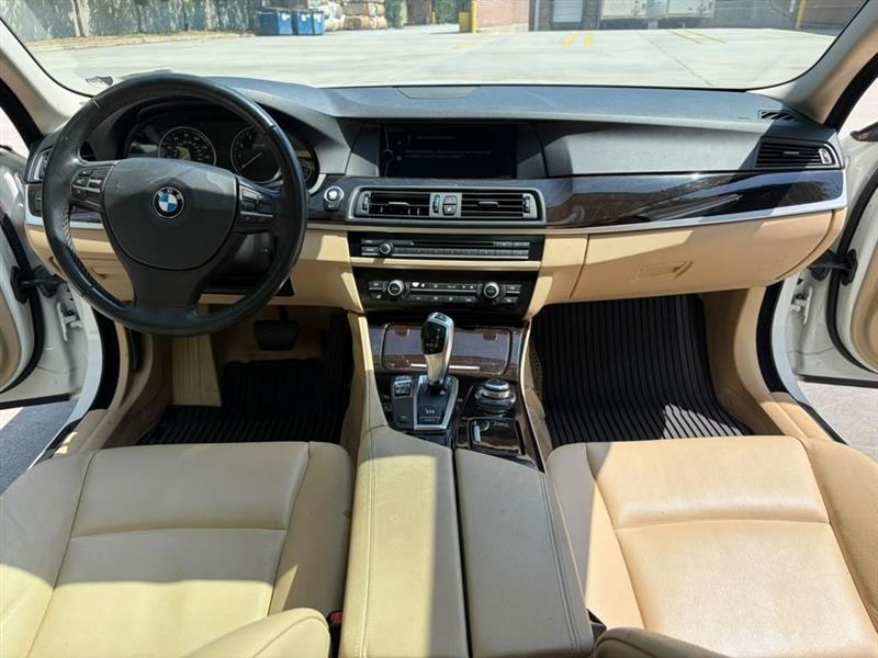 BMW 5-Series  2012