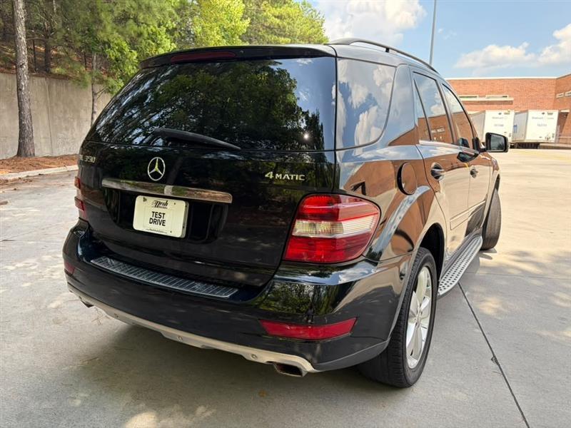 Mercedes-Benz M-Class  2011