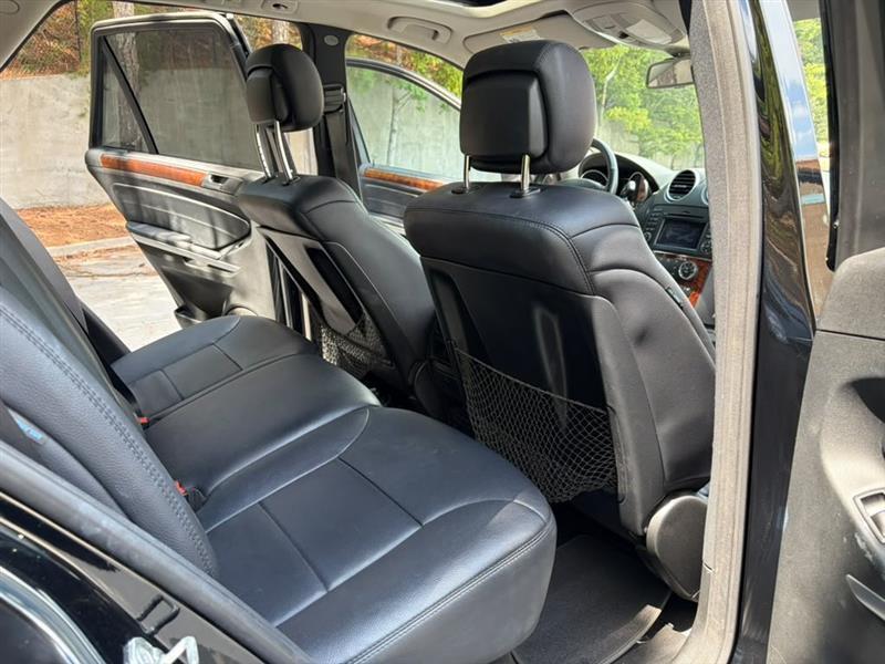 Mercedes-Benz M-Class  2011