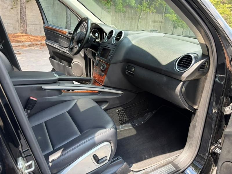 Mercedes-Benz M-Class  2011