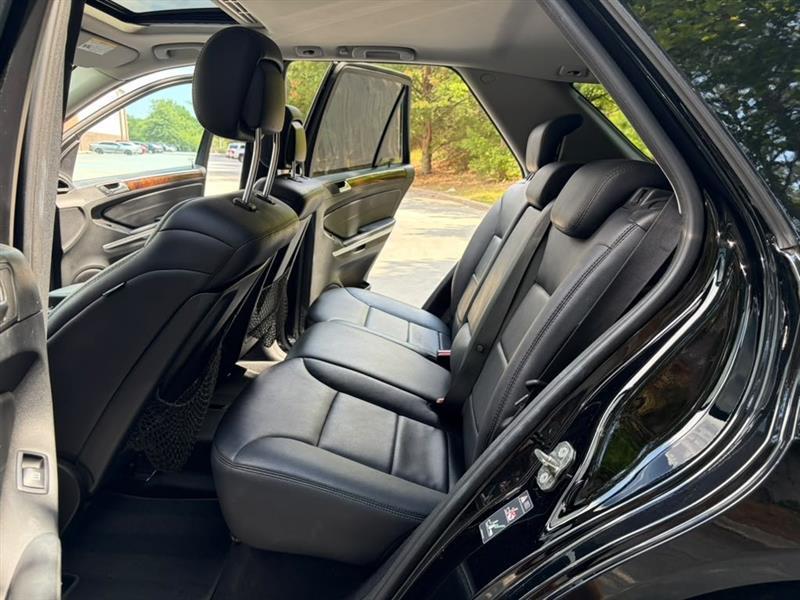 Mercedes-Benz M-Class  2011