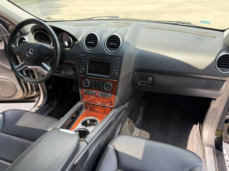 Mercedes-Benz M-Class  2011