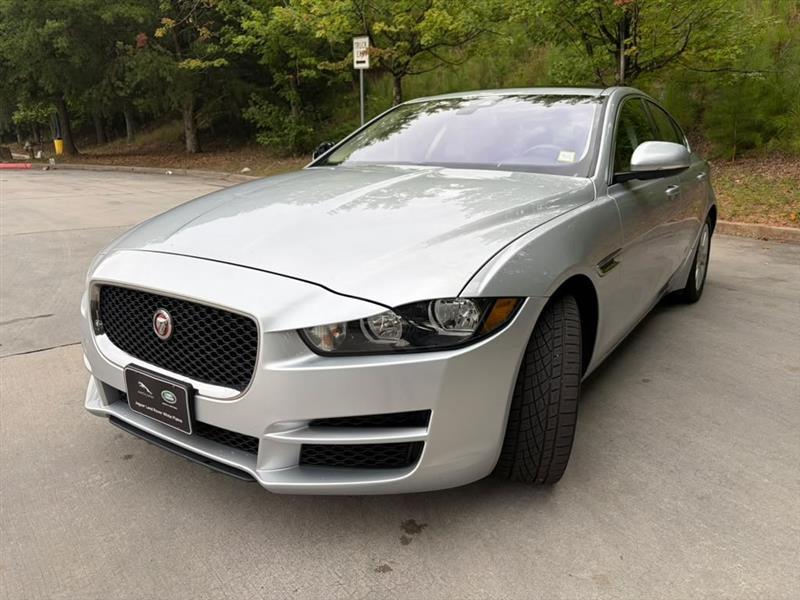 Jaguar XE  2017