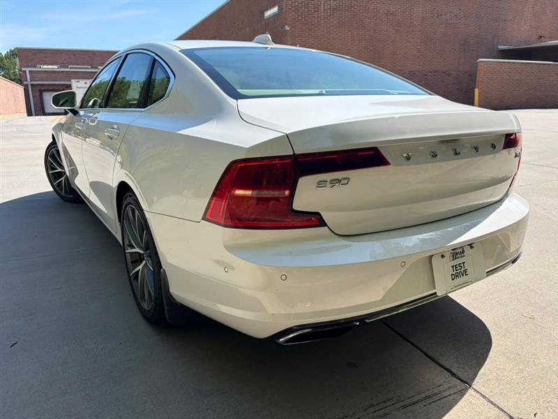 Volvo S90  2017