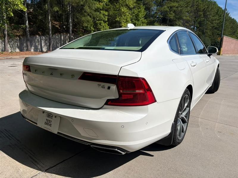 Volvo S90  2017