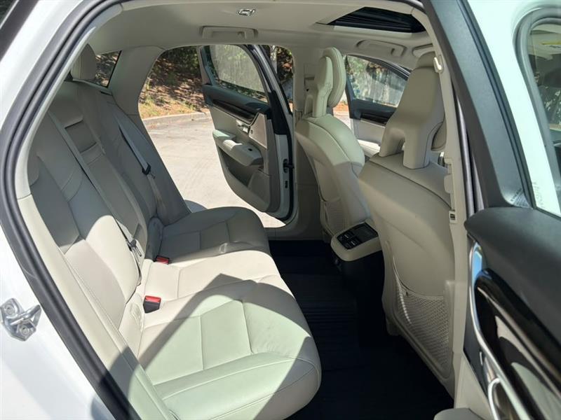 Volvo S90  2017
