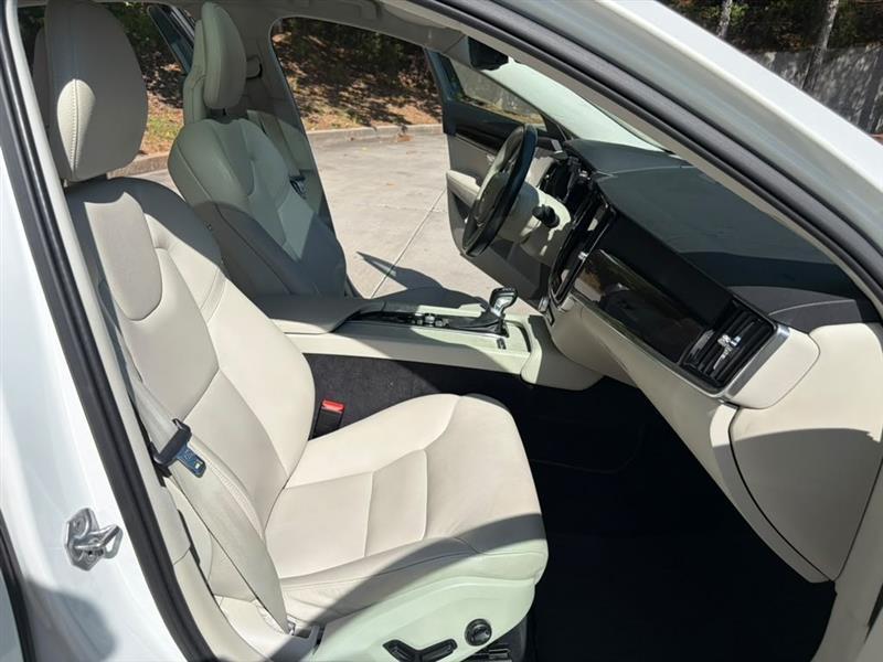 Volvo S90  2017