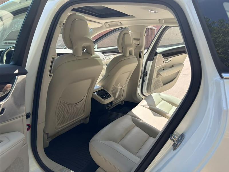 Volvo S90  2017