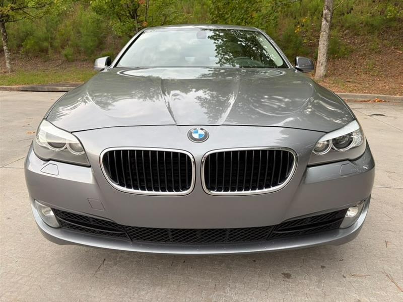 BMW 5-Series  2011