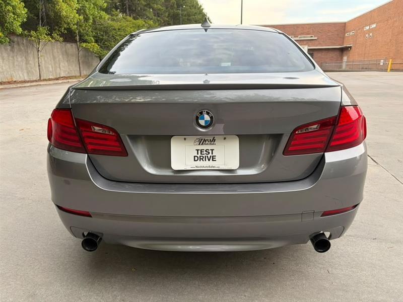 BMW 5-Series  2011