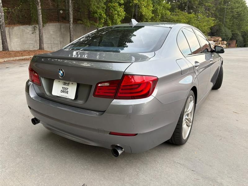 BMW 5-Series  2011