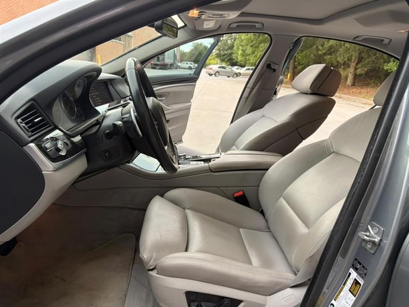 BMW 5-Series  2011