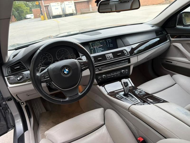 BMW 5-Series  2011
