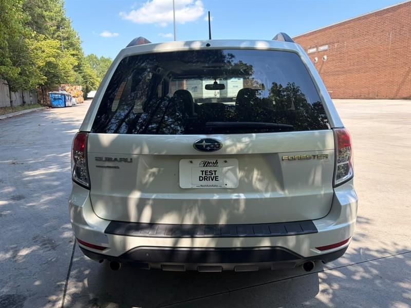 Subaru Forester  2010